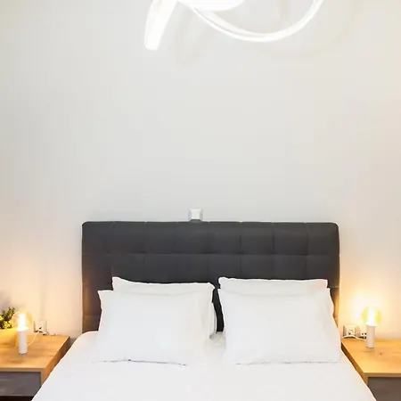 Contemporary And Chic Apartment In Central Athens Exterior photo