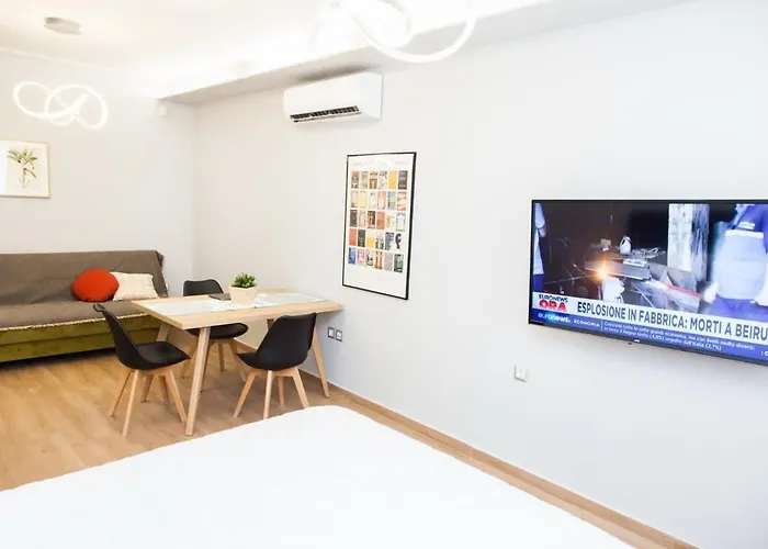 Contemporary And Chic Apartment In Central Athens
